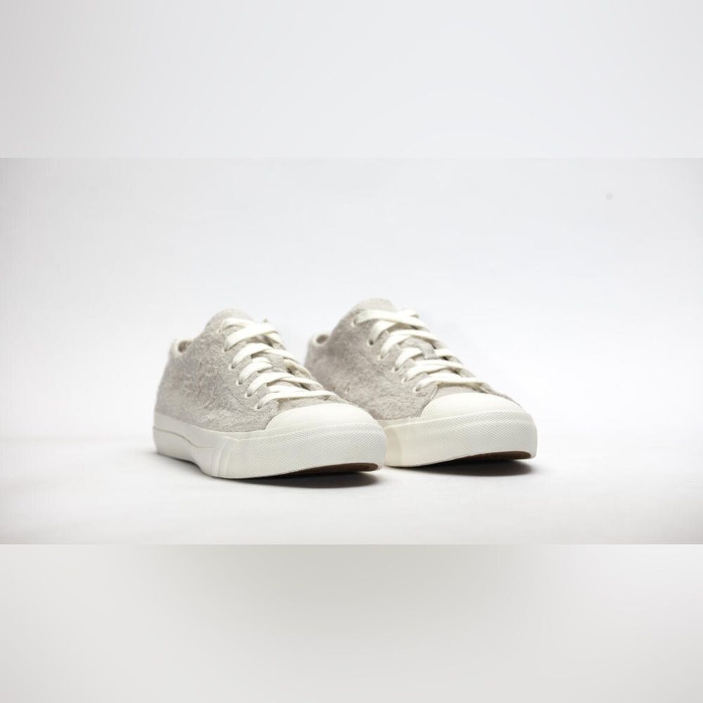 Pro Keds Royal Lo Hairy Suede in Egret Beige Color Men’s Sneakers Size 9